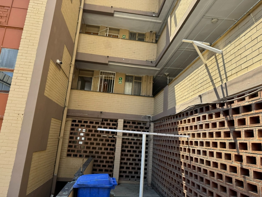 To Let 1 Bedroom Property for Rent in Bloemfontein Free State